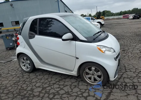 2015 Smart Fortwo Pure из США, поврежденный, VIN WMEEJ3BA7FK801193
